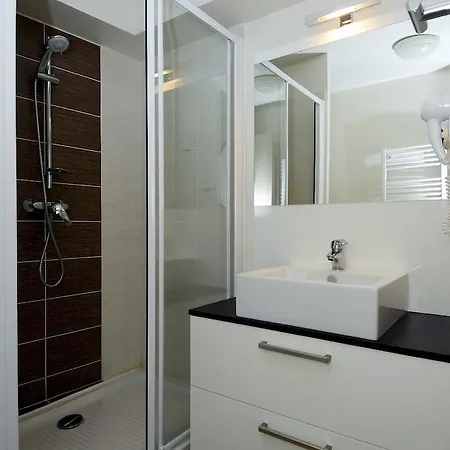 Odalys Aqualia 3* بالاروك ليه بان